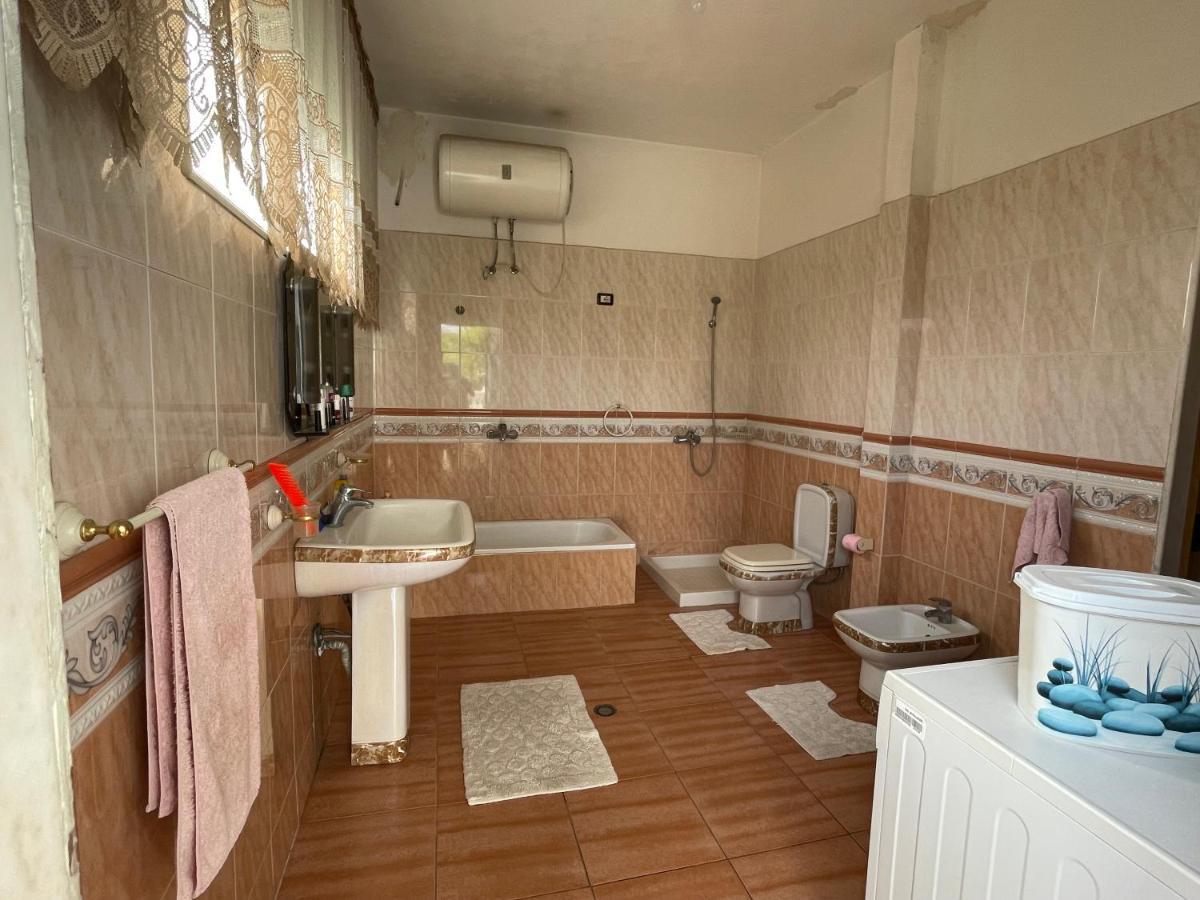 Vila Briart Durrës Exterior foto