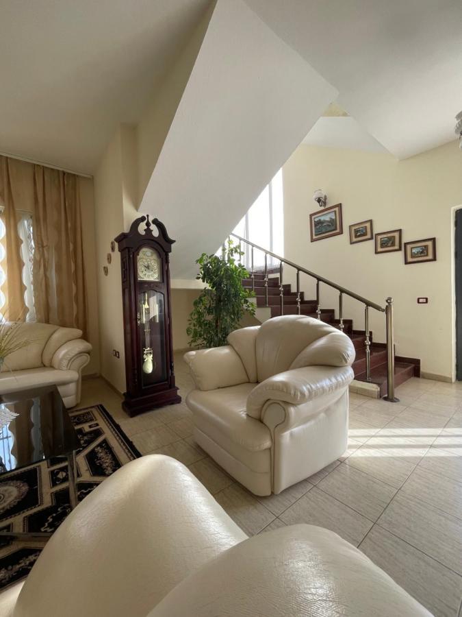 Vila Briart Durrës Exterior foto