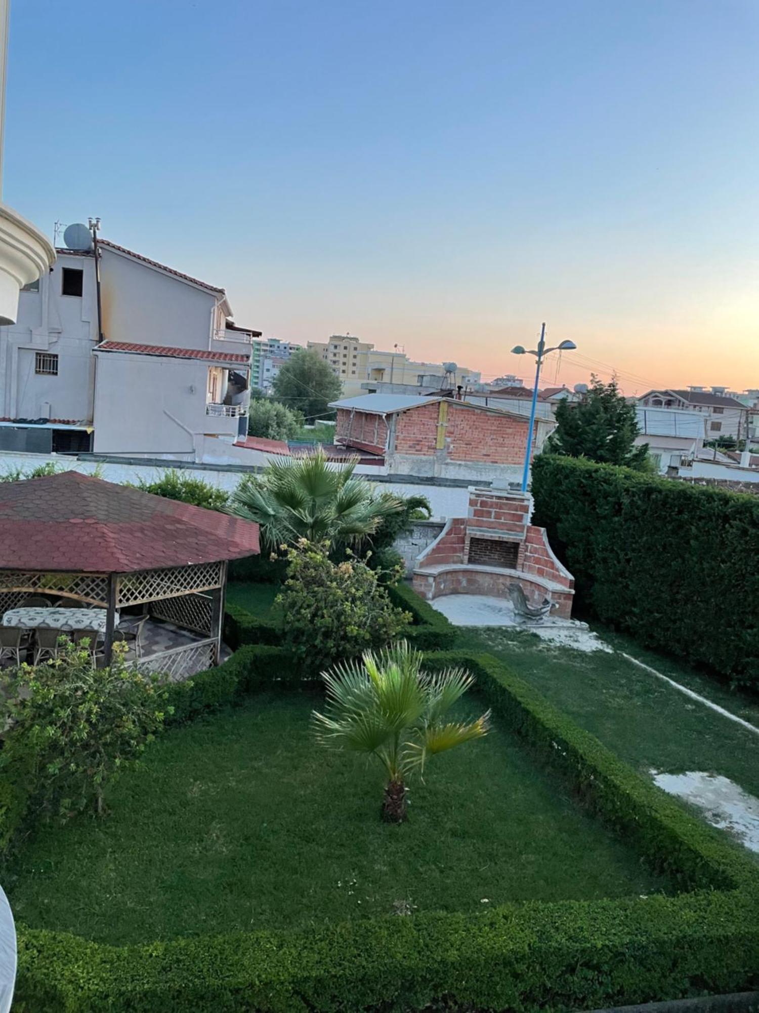 Vila Briart Durrës Exterior foto