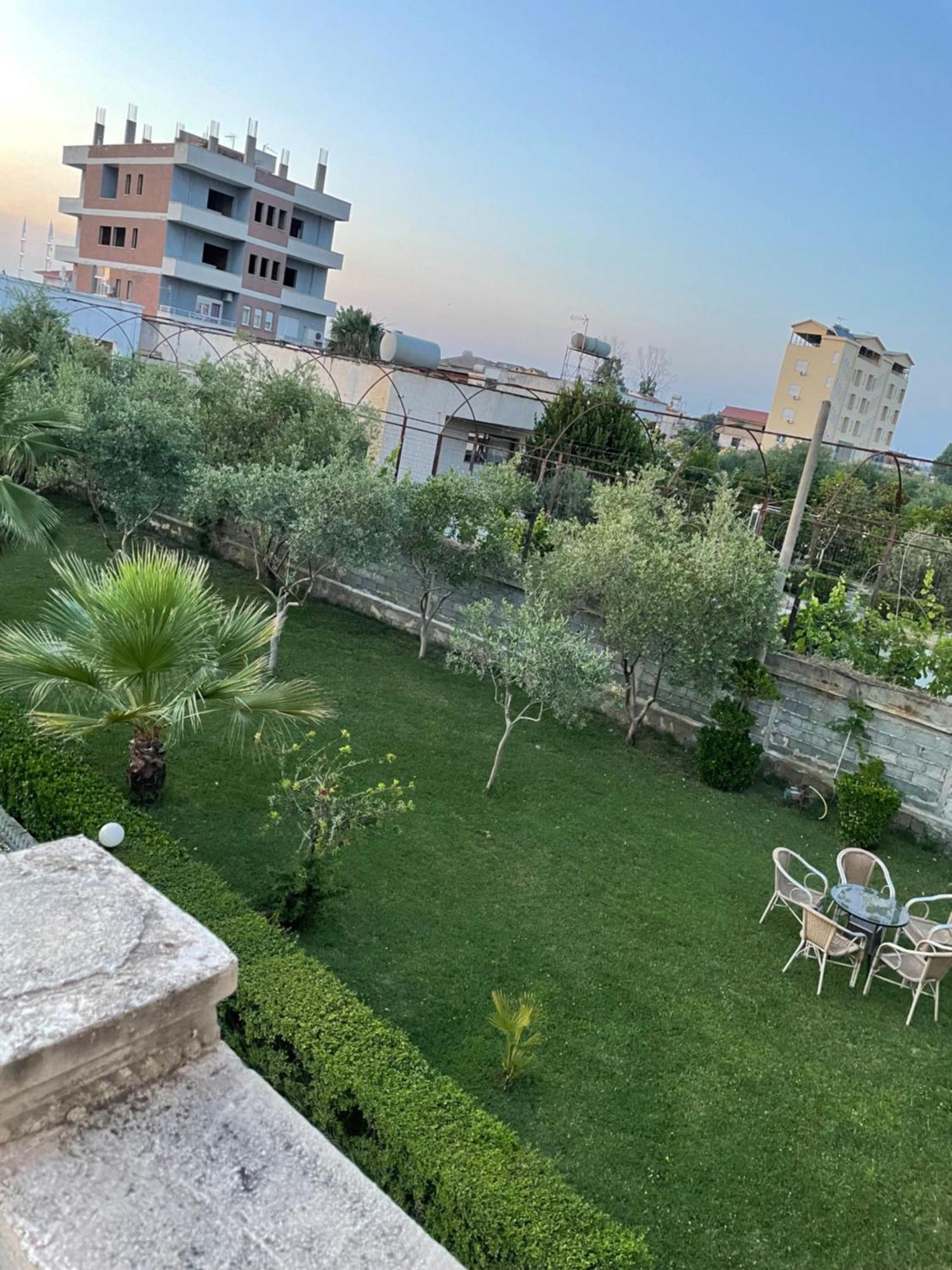 Vila Briart Durrës Exterior foto