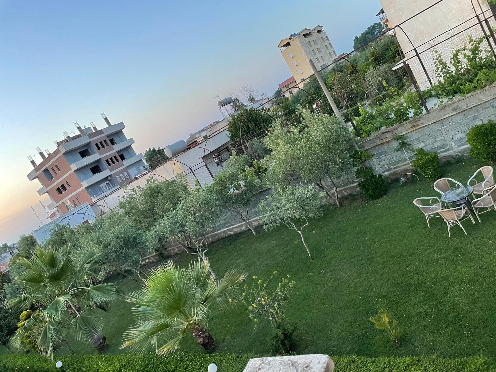 Vila Briart Durrës Exterior foto